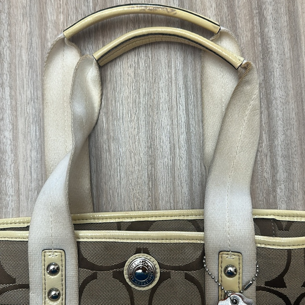 Vintage Coach Daisy Signature Logo Shoulder Bag #F1487 - Picture 15 of 16